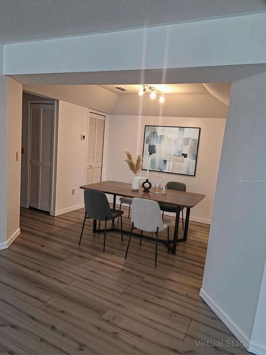11910 Skylake Unit E, Temple Terrace, FL 33617
