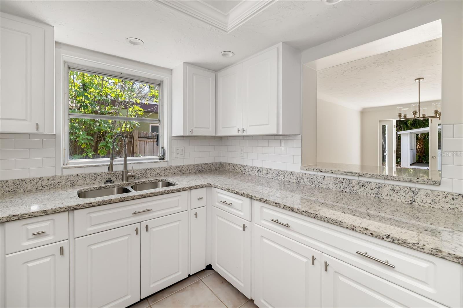 1097 Willis, Sarasota, FL 34232