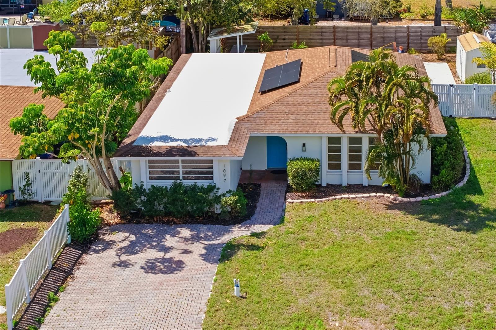 1097 Willis, Sarasota, FL 34232