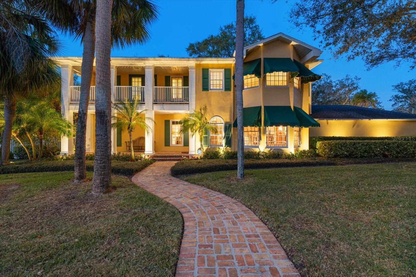 100 Sarasota, Belleair, FL 33756