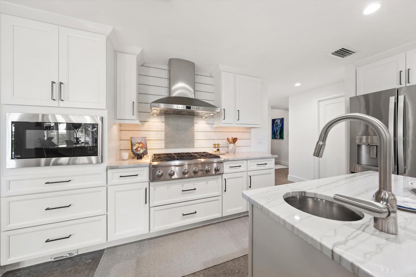 109 Driftwood, Largo, FL 33770