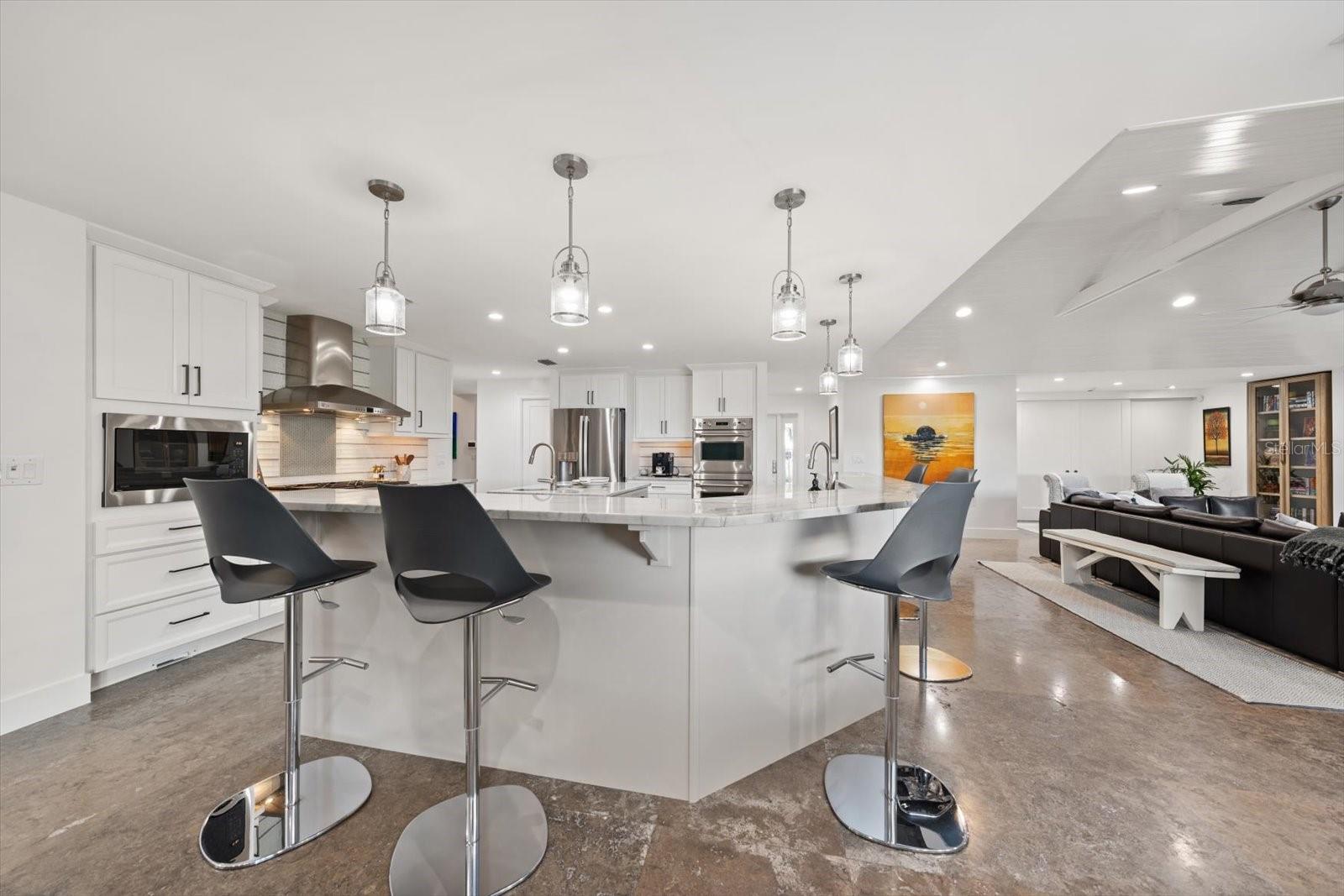 109 Driftwood, Largo, FL 33770