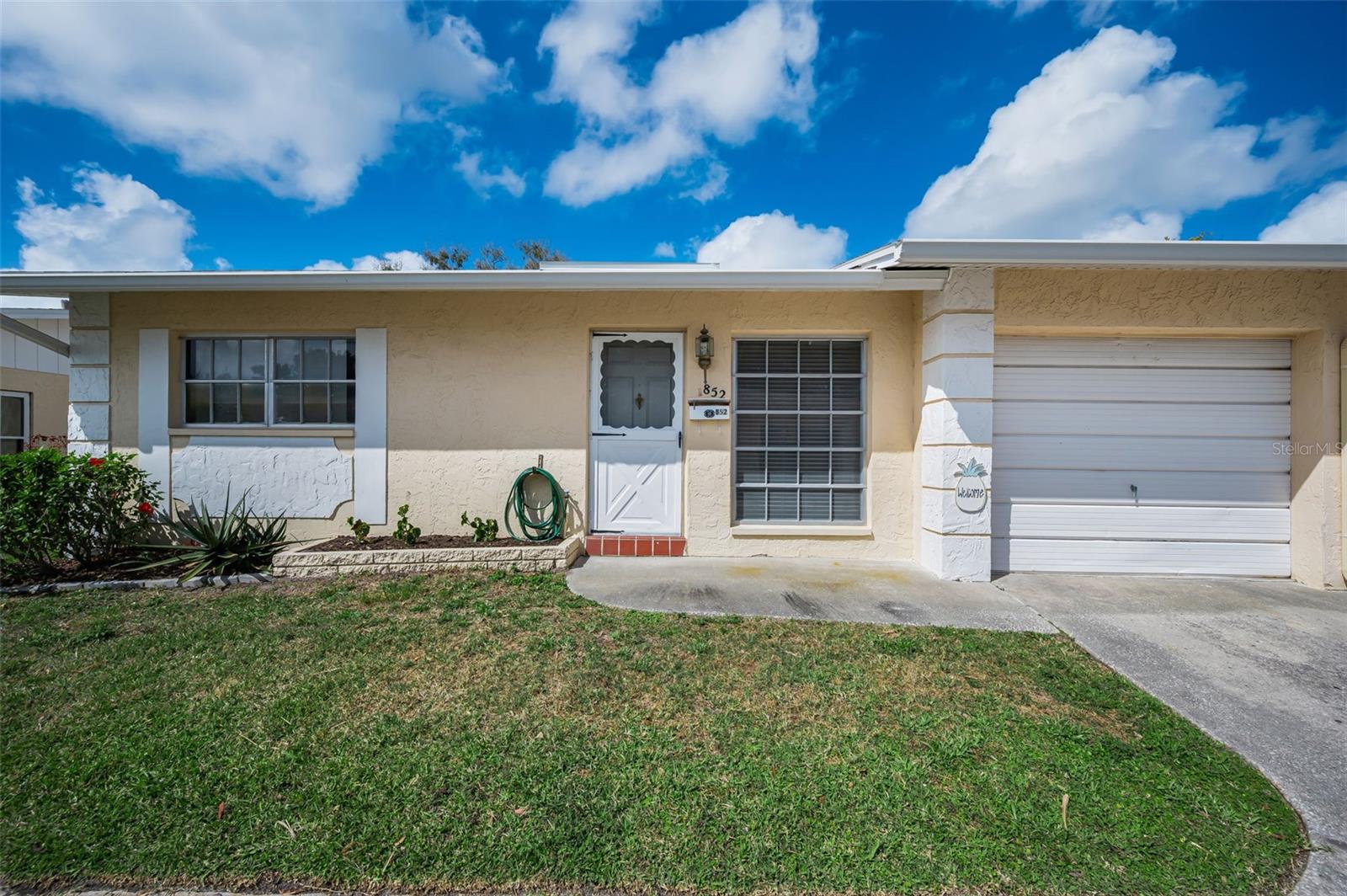 852 Oxford, Dunedin, FL 34698