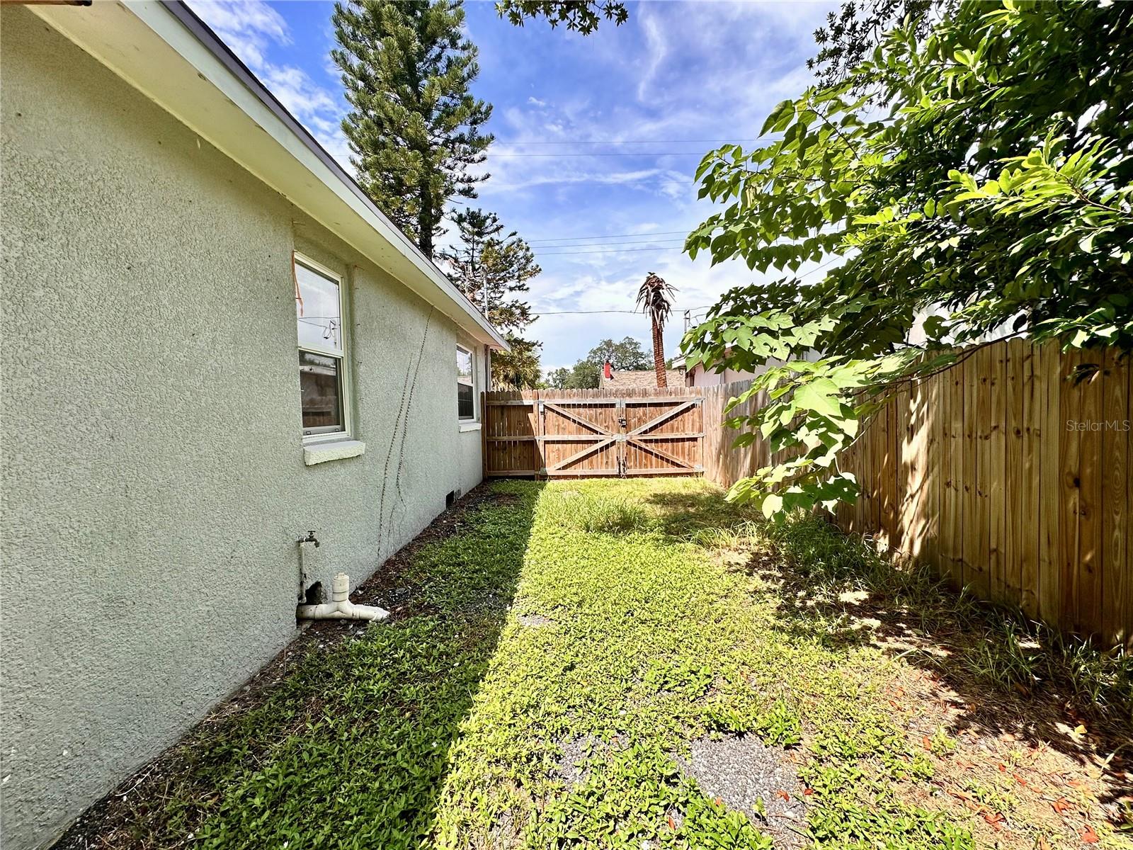 8517 Highland, Tampa, FL 33604