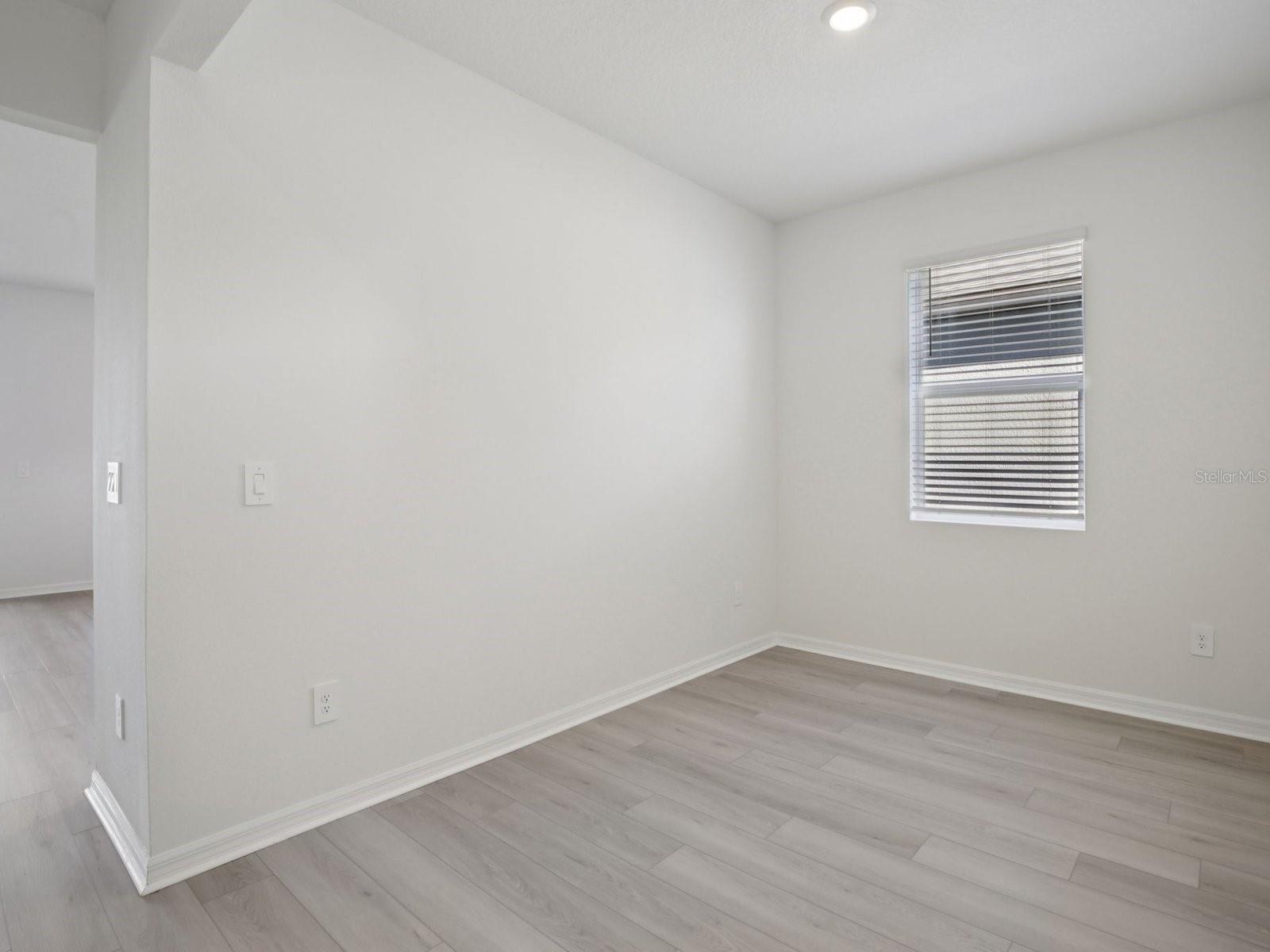 9017 Venetia, Palmetto, FL 34221