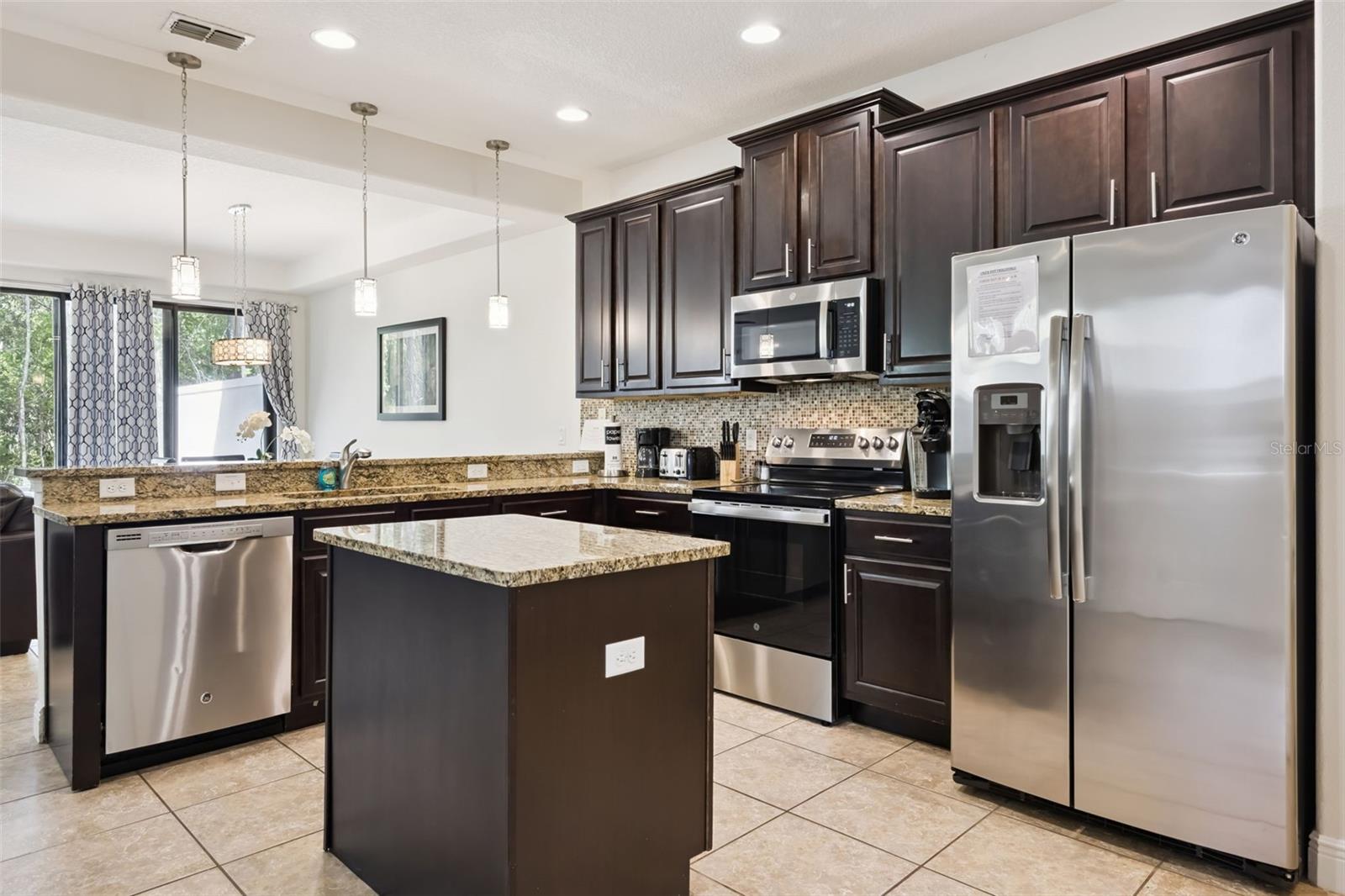8147 Roseville, Davenport, FL 33896