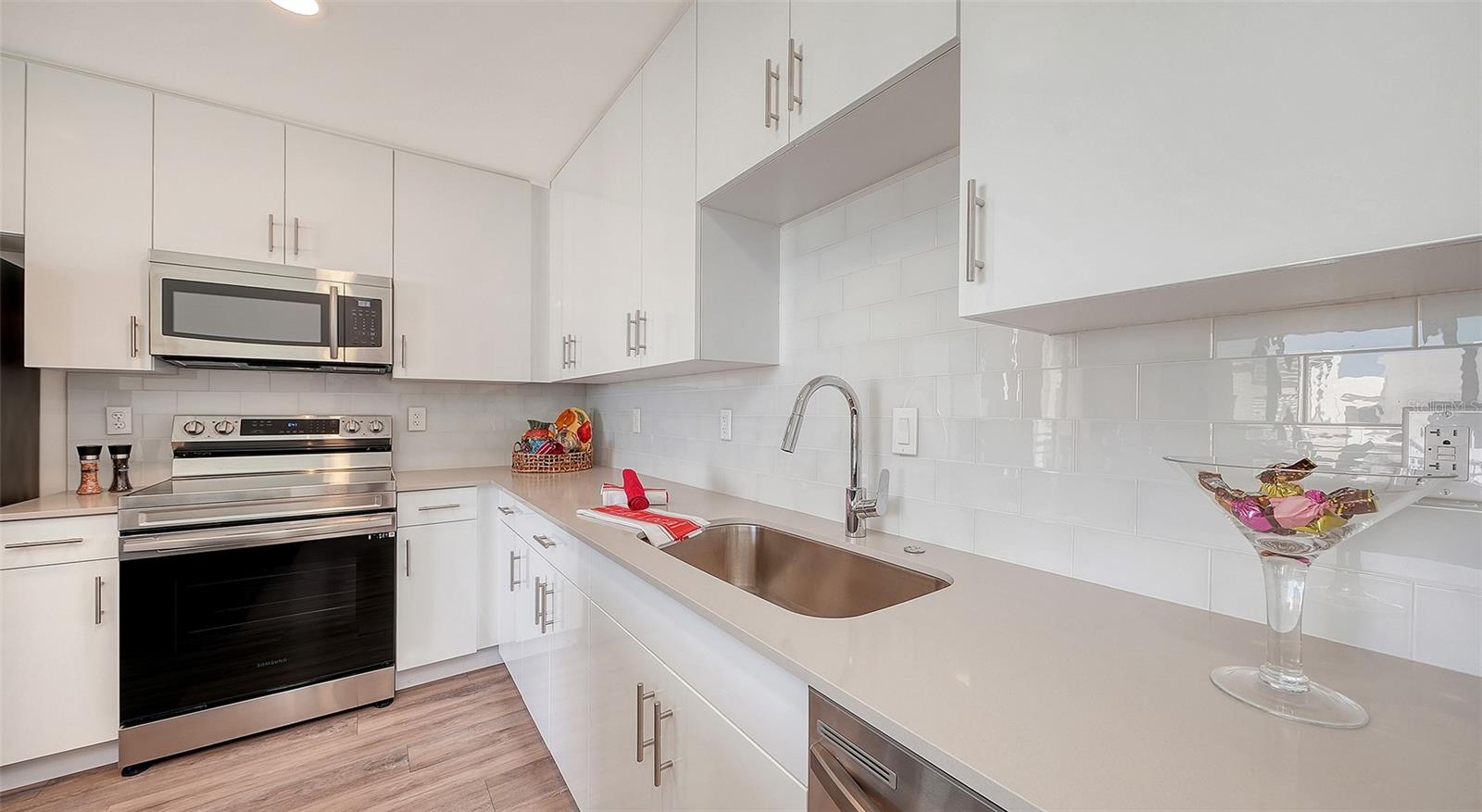 1703 Tamiami Unit 511, Sarasota, FL 34234