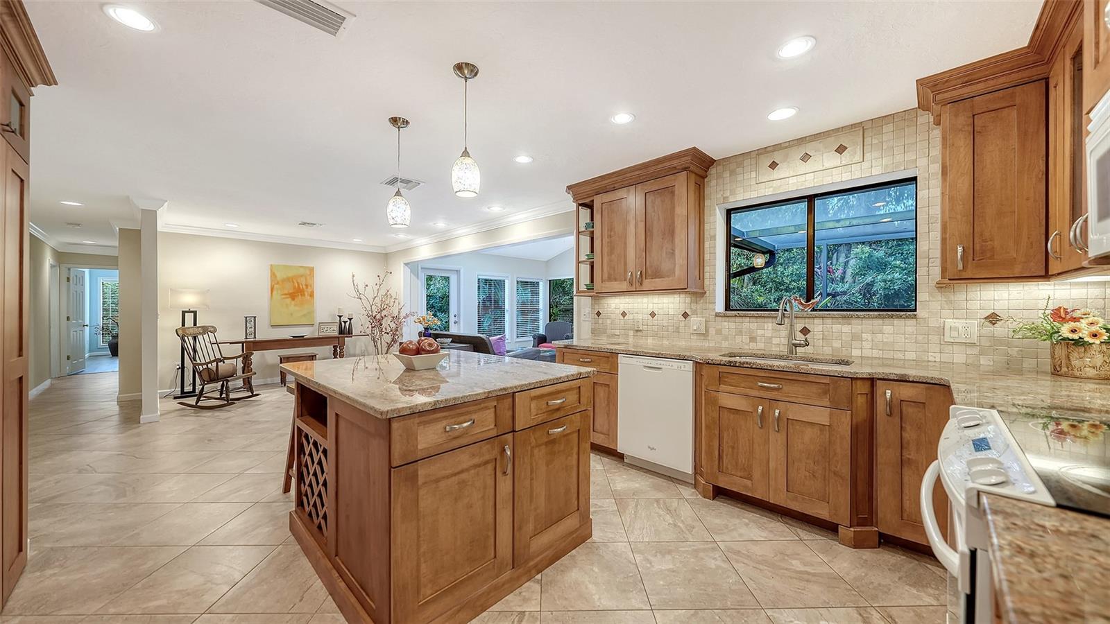 5345 Siesta, Sarasota, FL 34242