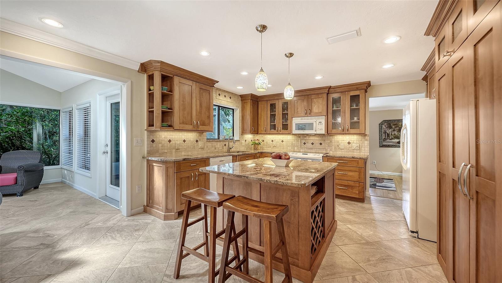 5345 Siesta, Sarasota, FL 34242