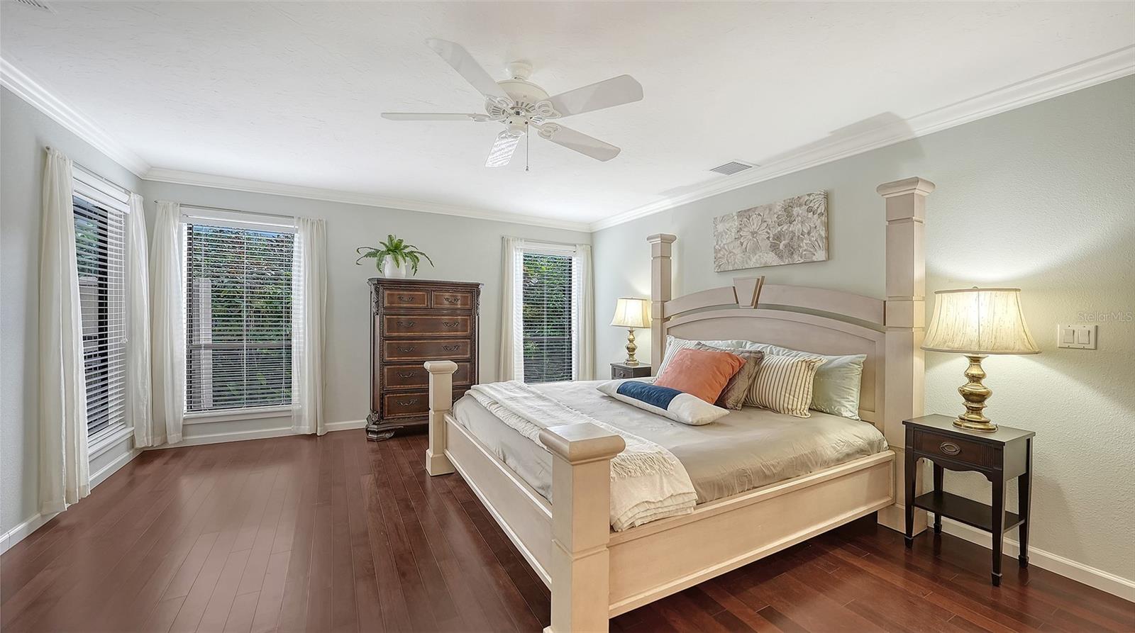 5345 Siesta, Sarasota, FL 34242