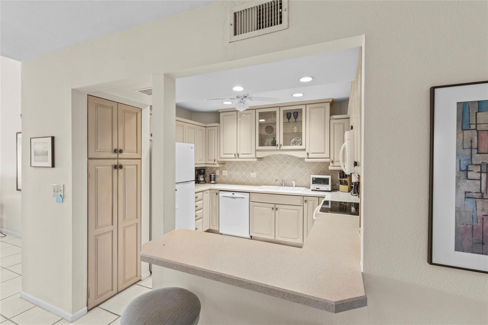 1633 Boathouse Unit 232, Sarasota, FL 34231