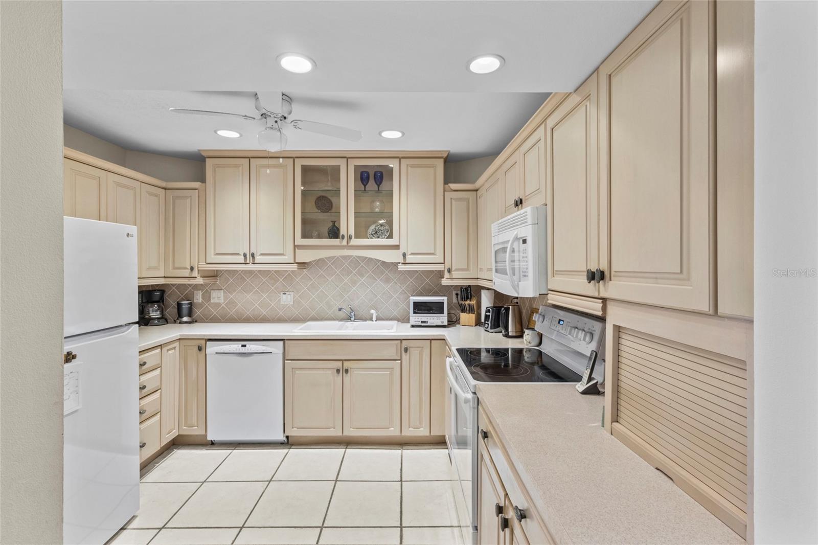 1633 Boathouse Unit 232, Sarasota, FL 34231