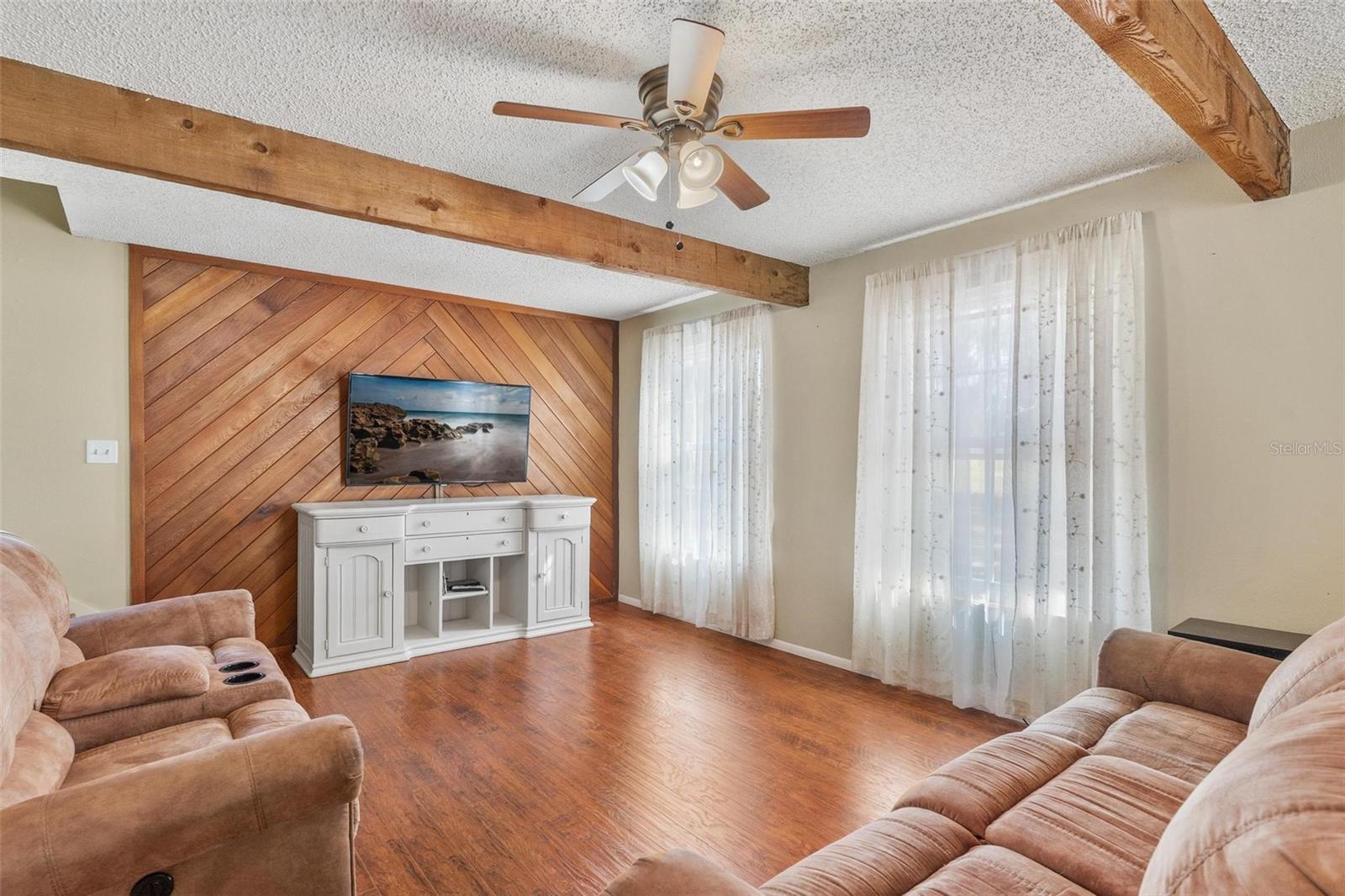 2917 Lake Griffin, Lady Lake, FL 32159