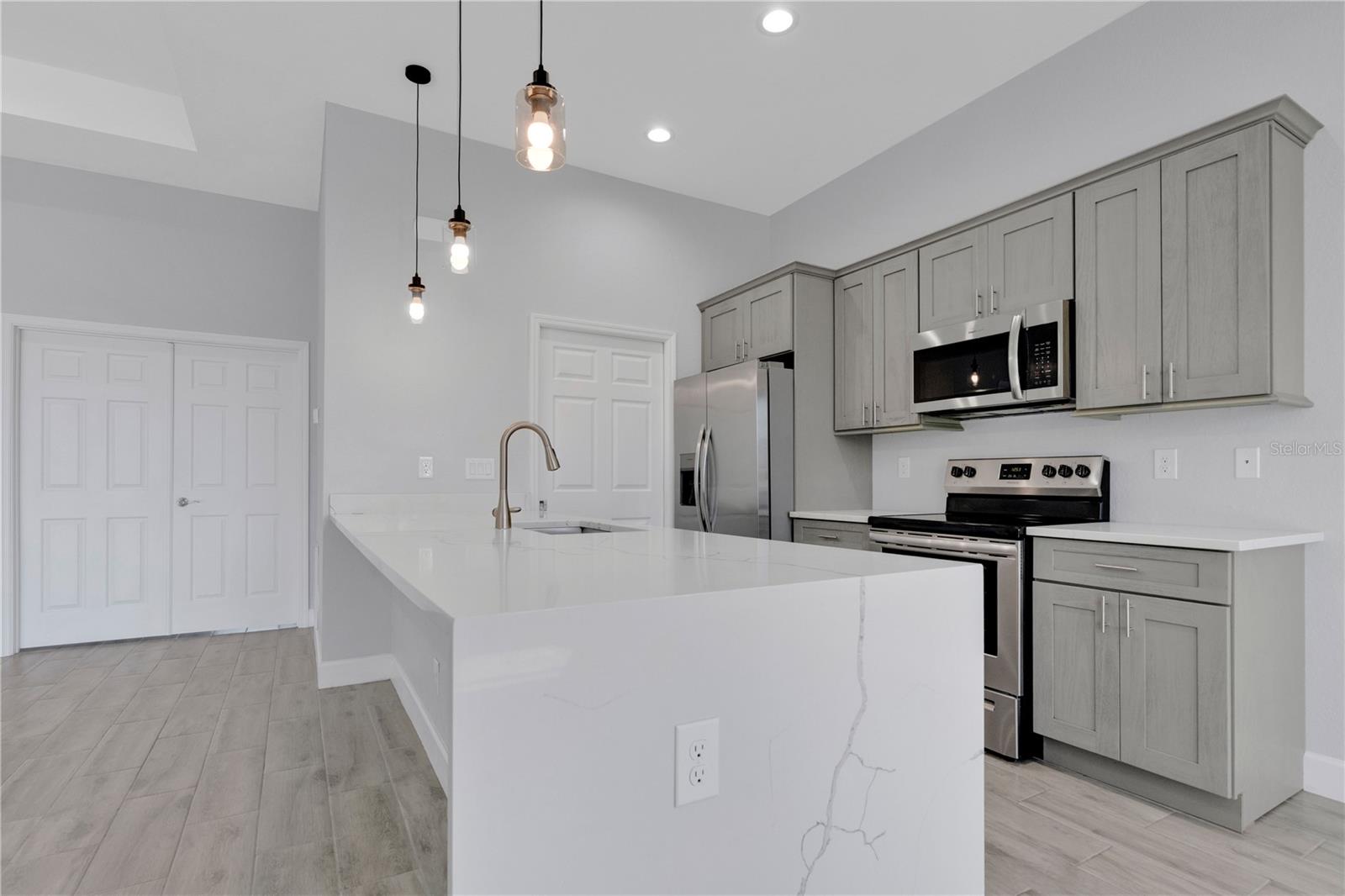 1306 2nd, Cape Coral, FL 33909