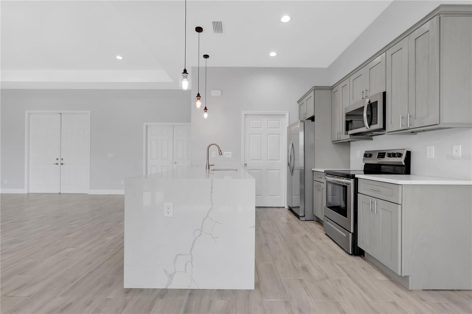 1306 2nd, Cape Coral, FL 33909
