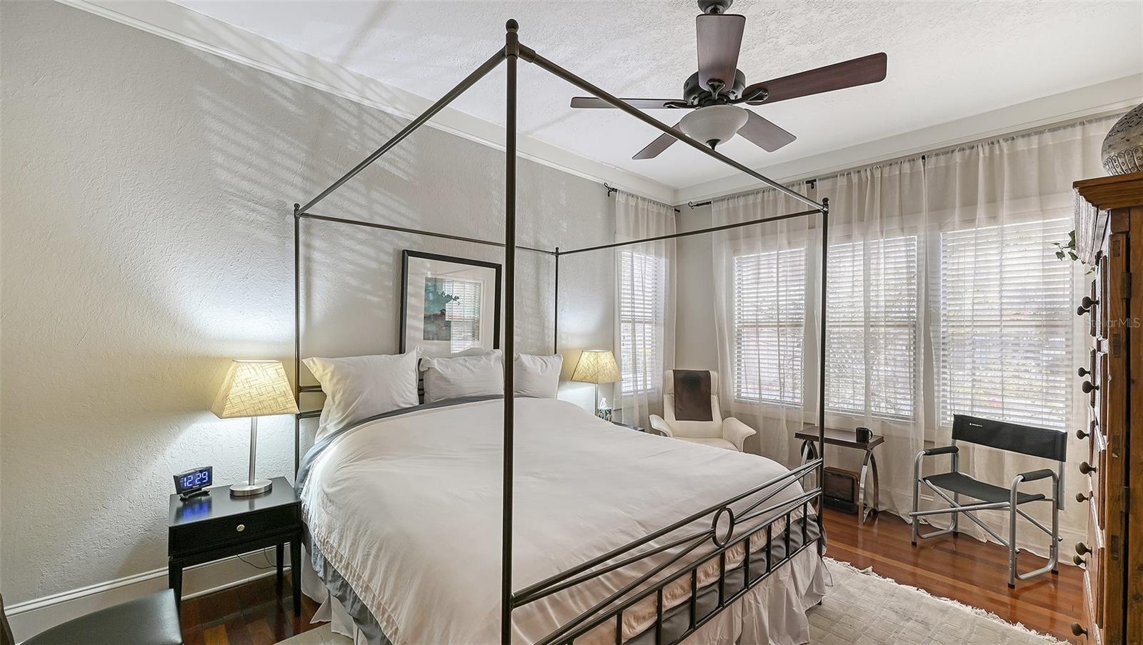 1563 4th, Sarasota, FL 34236