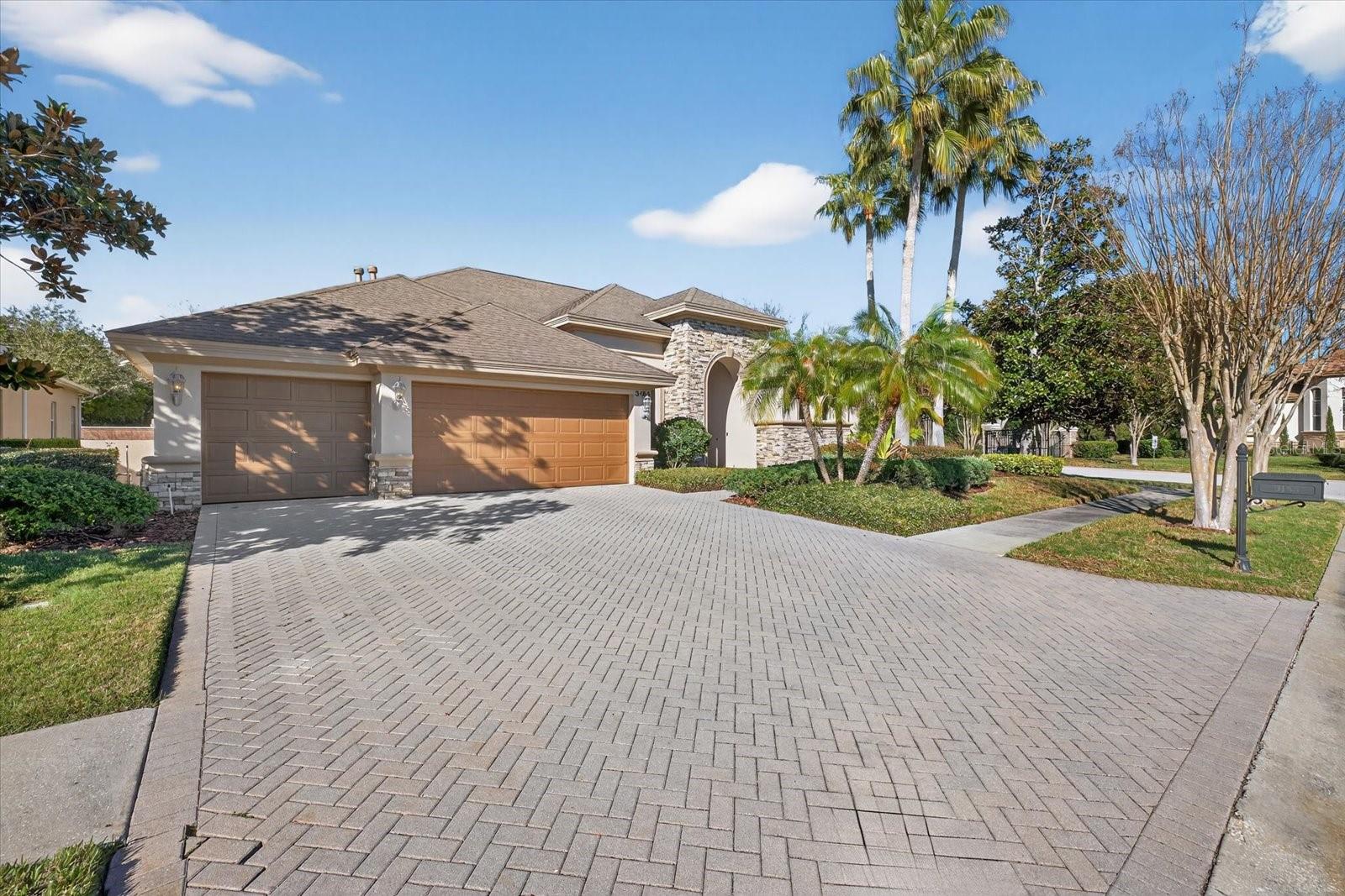 3185 Burberry, Tarpon Springs, FL 34688