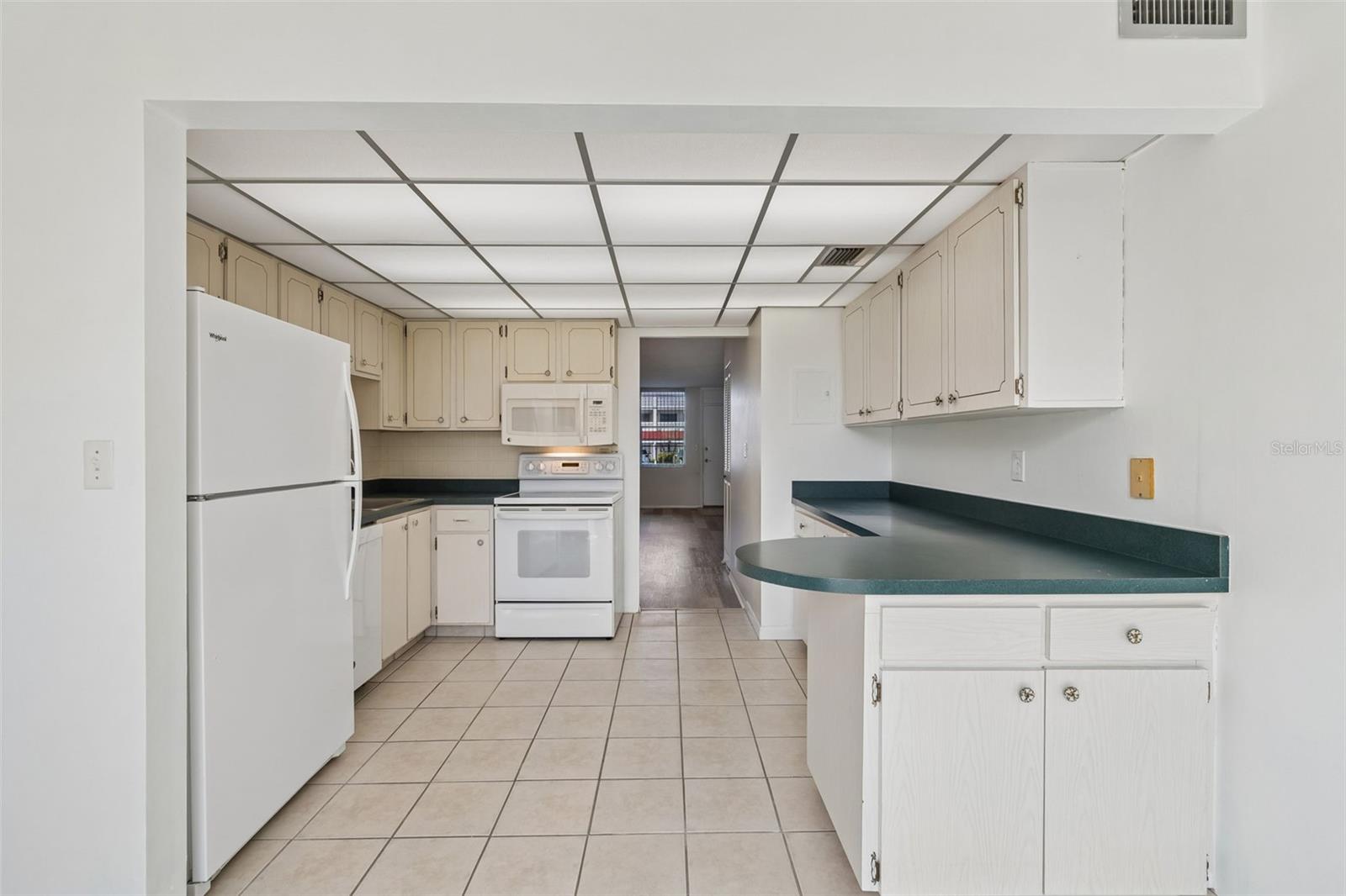 5095 Bay Unit 110, St Petersburg, FL 33703