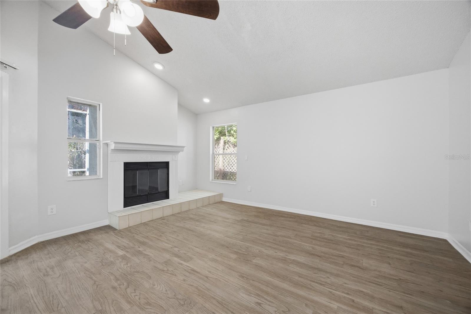 812 Crestridge, Tarpon Springs, FL 34688