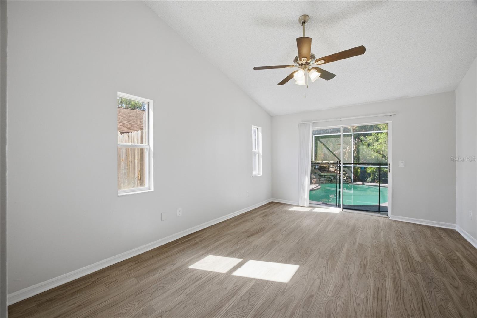 812 Crestridge, Tarpon Springs, FL 34688