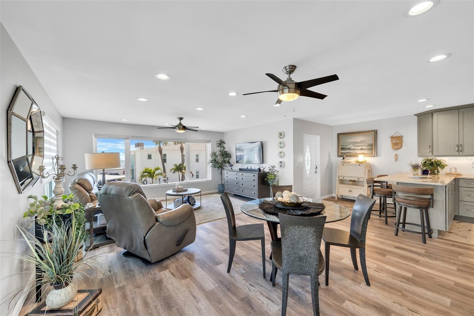 5400 Gulf Unit 32, Holmes Beach, FL 34217
