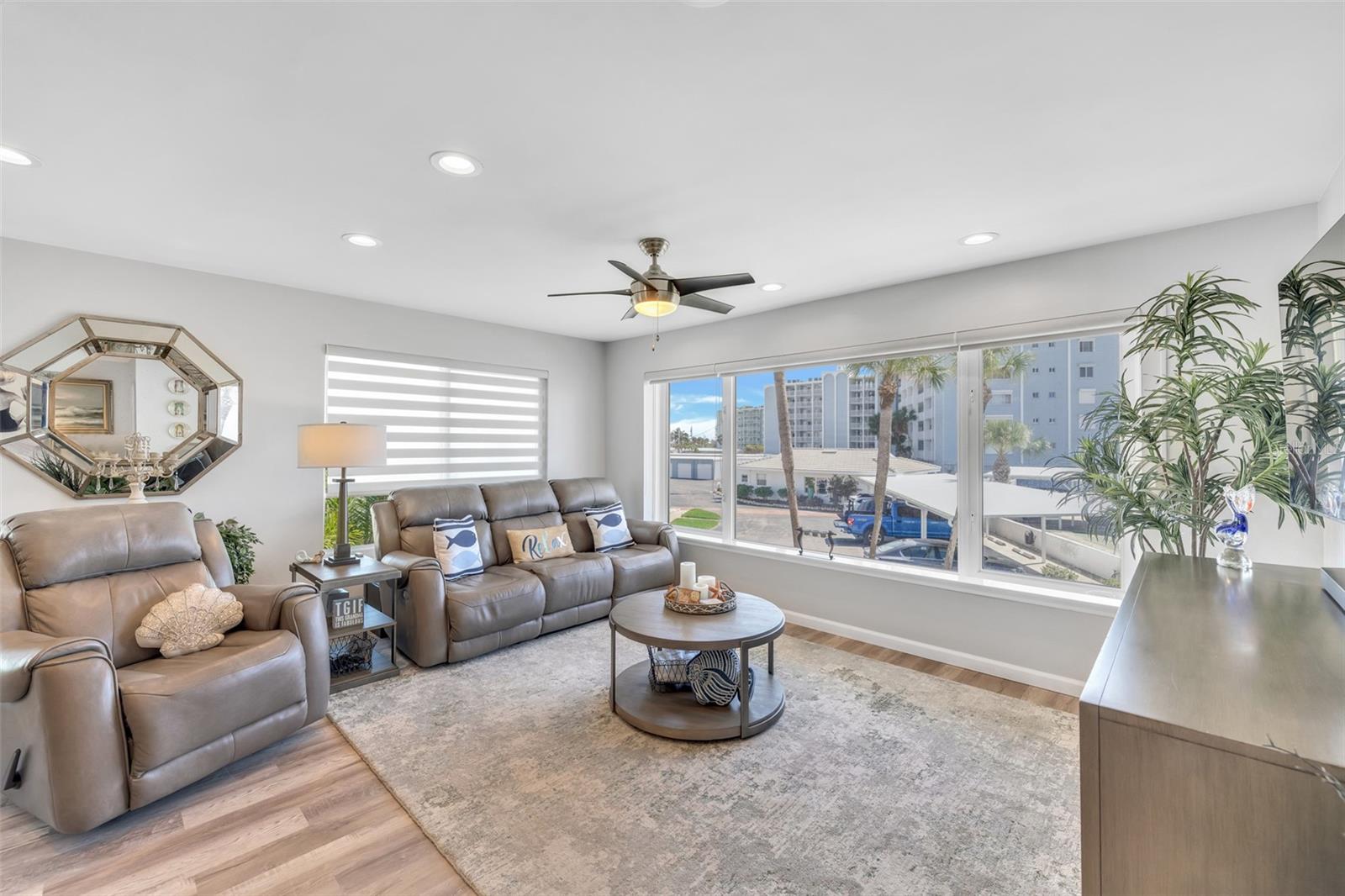 5400 Gulf Unit 32, Holmes Beach, FL 34217