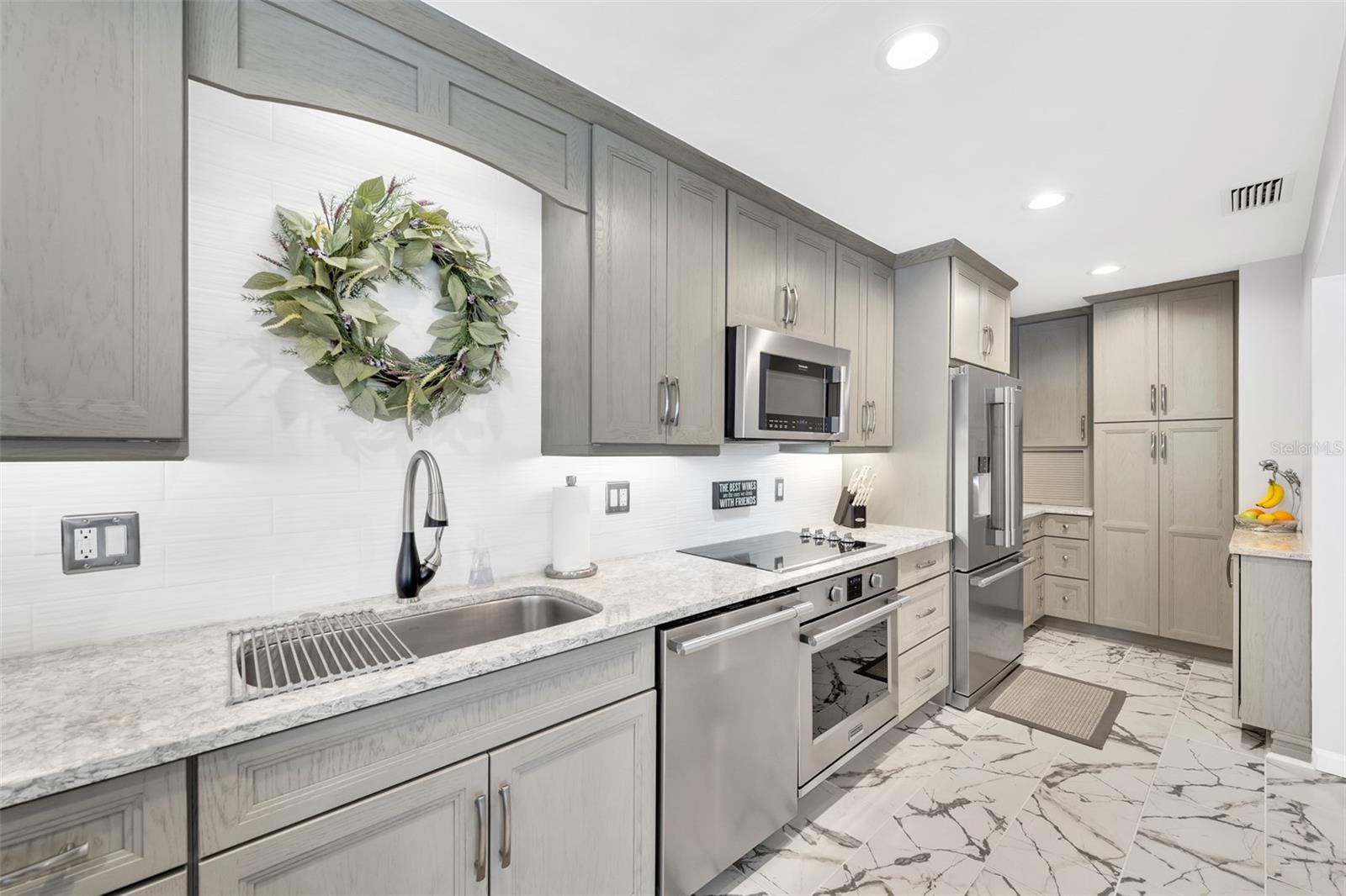 5400 Gulf Unit 32, Holmes Beach, FL 34217