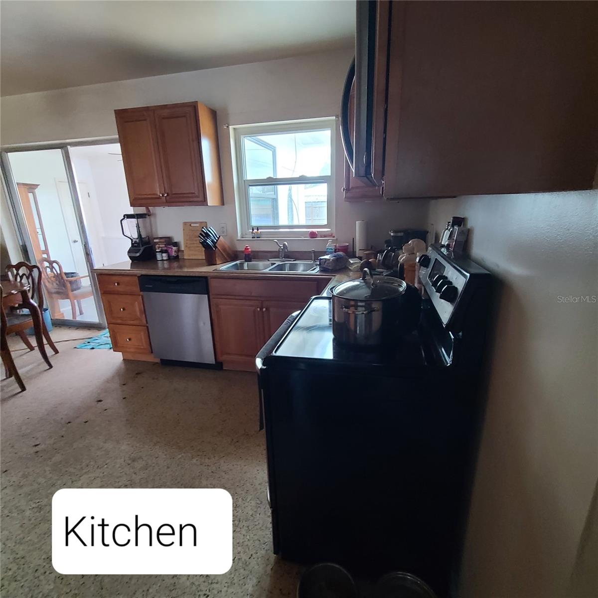 6885 29th Ter N, St Petersburg, FL 33710