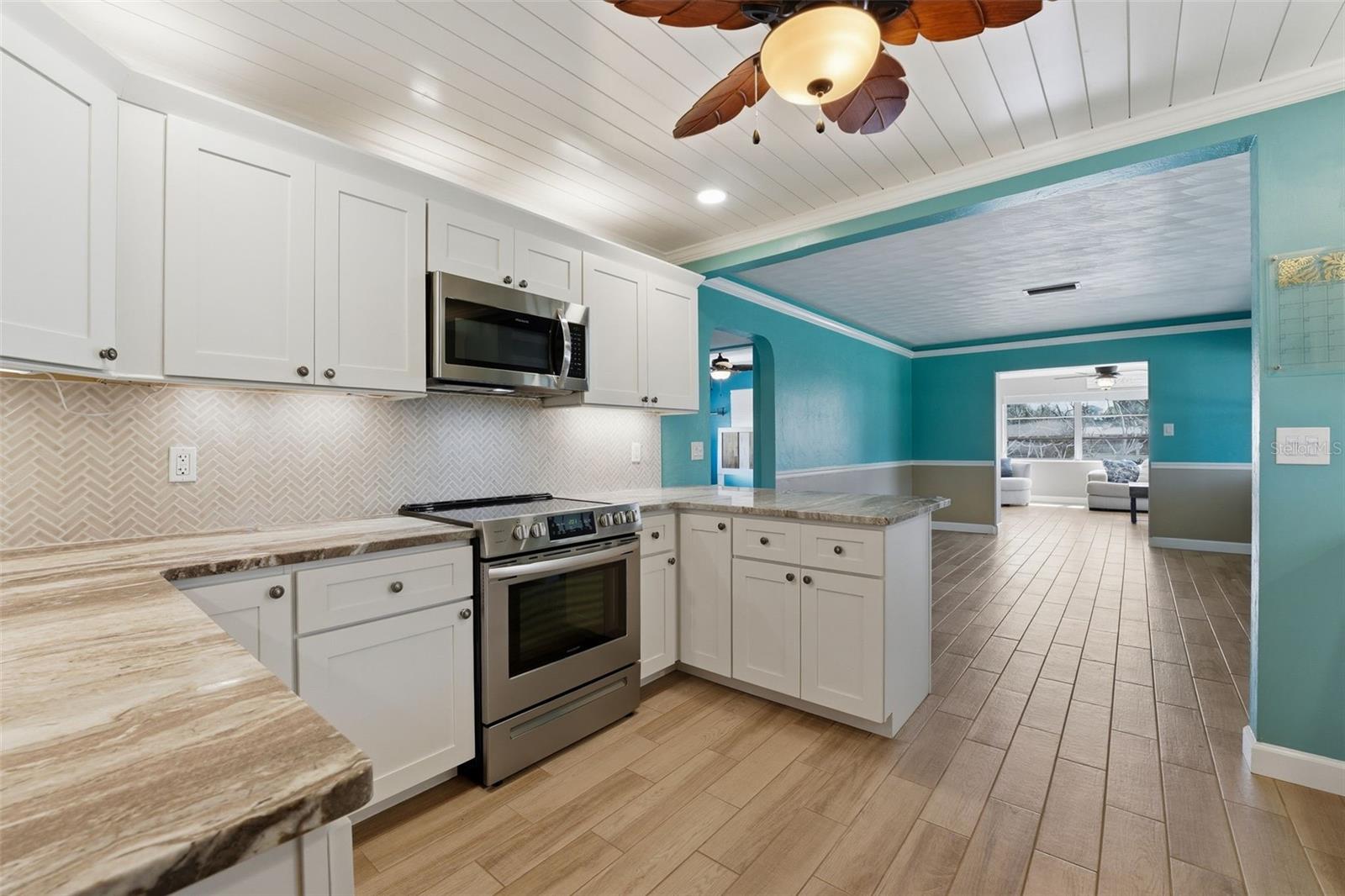 2400 Pine, Nokomis, FL 34275