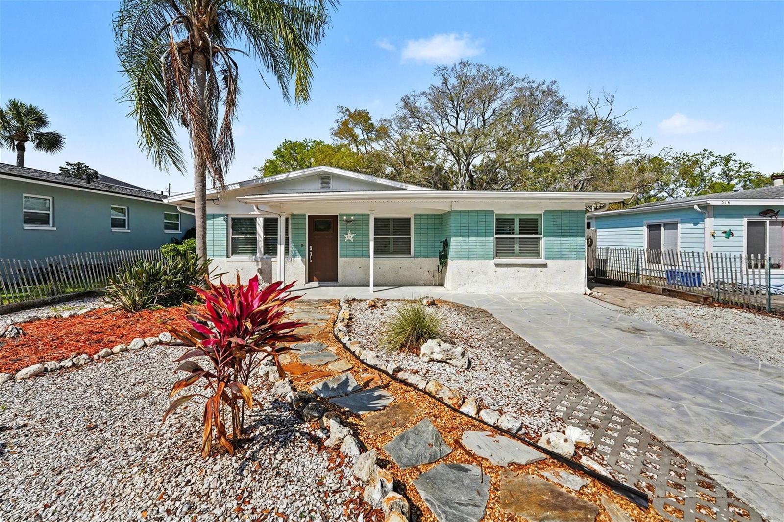 318 Bath, Tarpon Springs, FL 34689