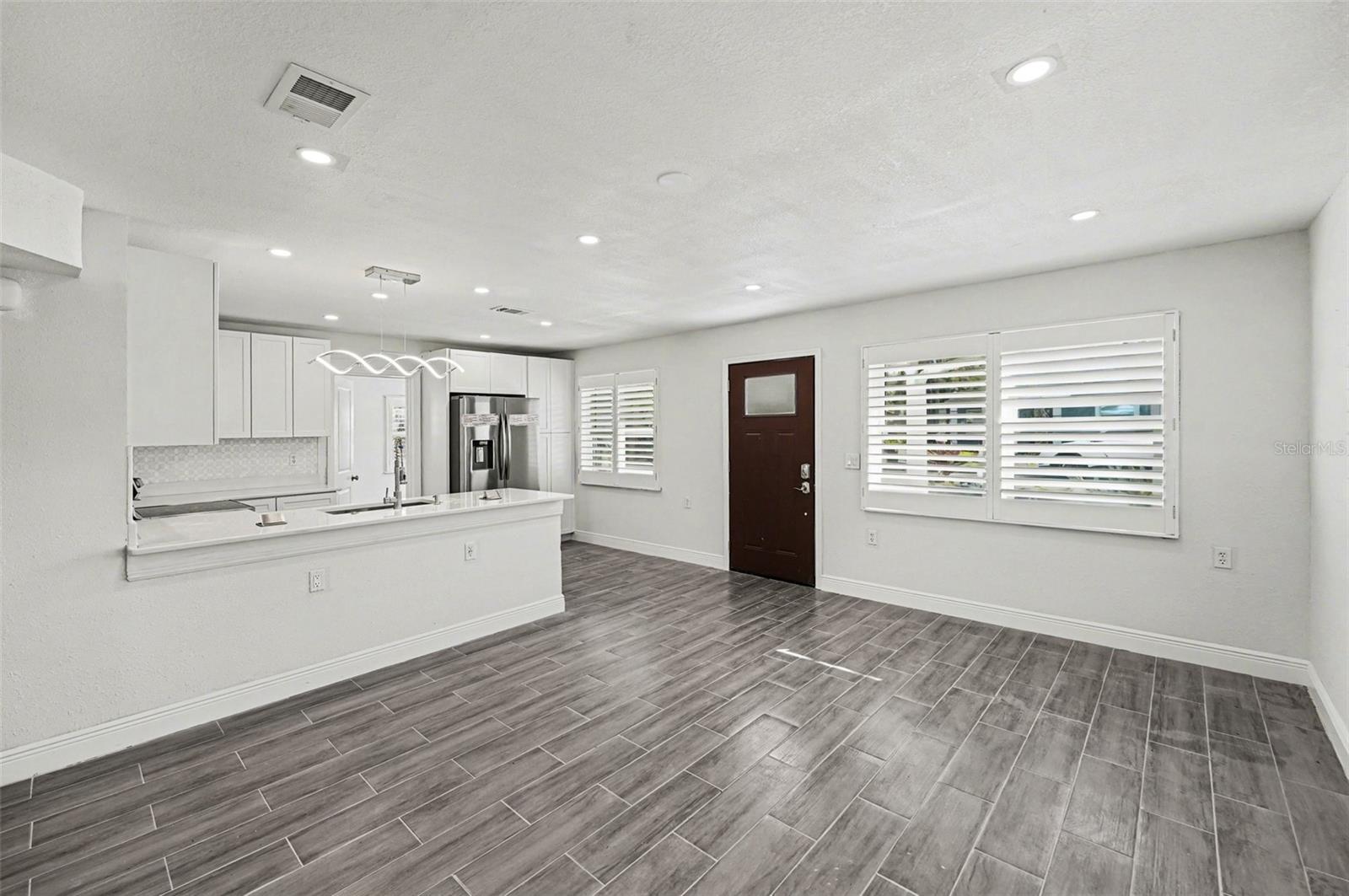 318 Bath, Tarpon Springs, FL 34689