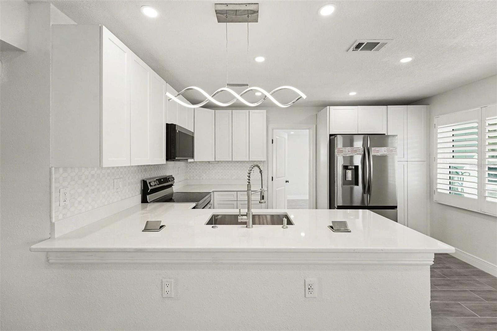 318 Bath, Tarpon Springs, FL 34689