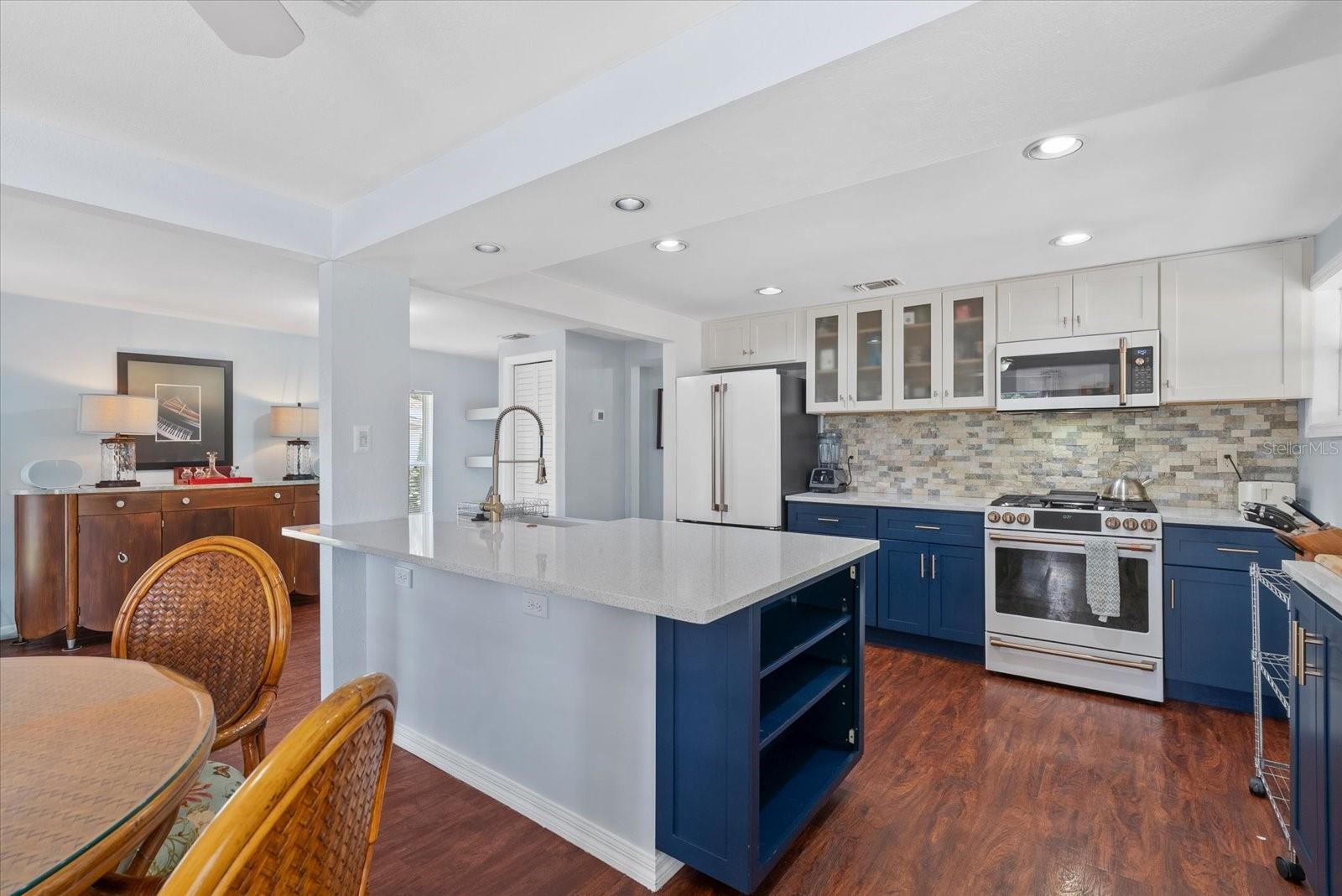 4111 Sarasota, Sarasota, FL 34234