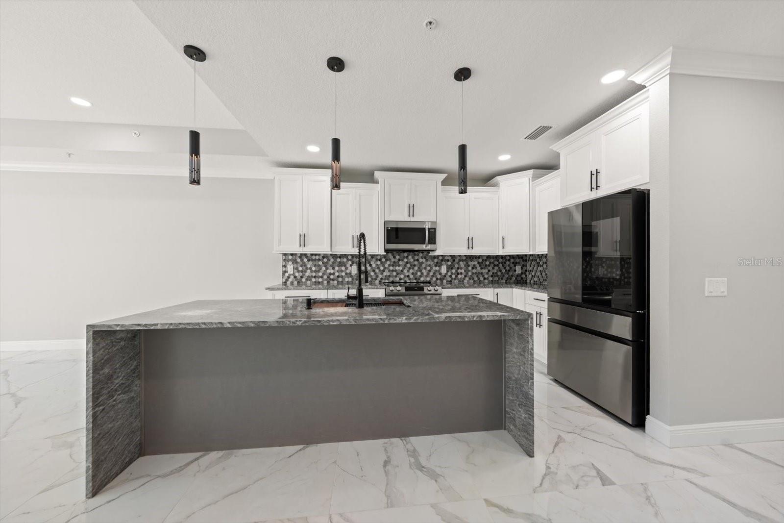 211 Dolphin Unit 201, Clearwater, FL 33767