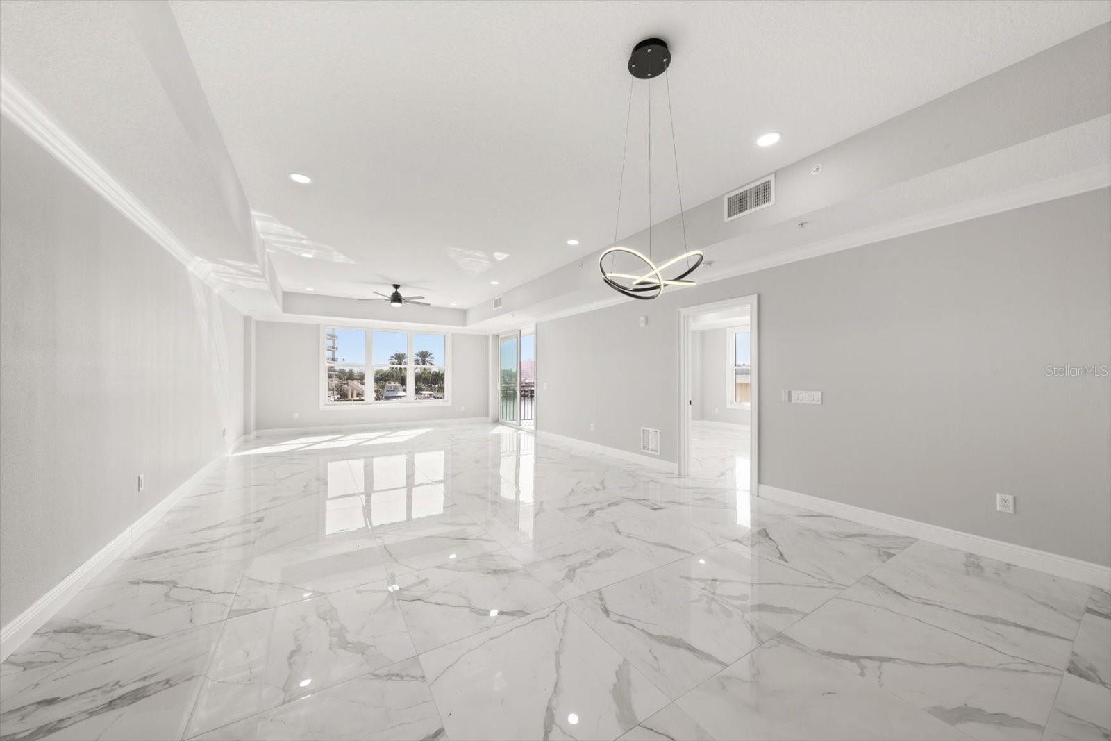 211 Dolphin Unit 203, Clearwater, FL 33767