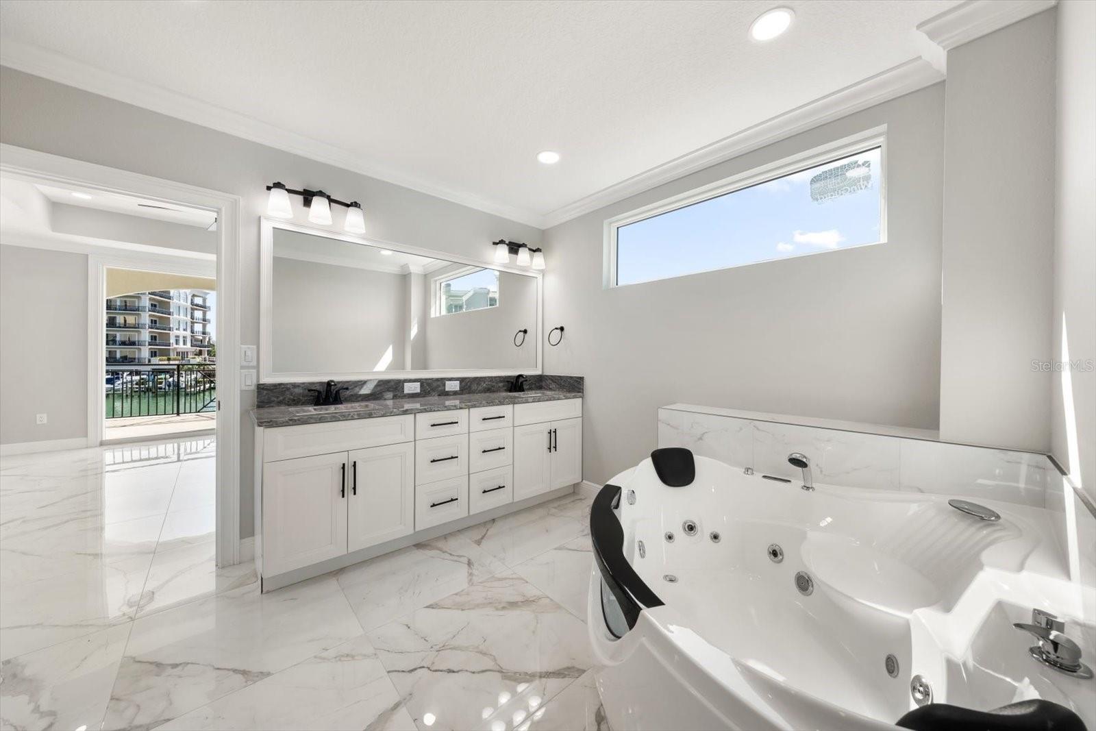 211 Dolphin Unit 203, Clearwater, FL 33767