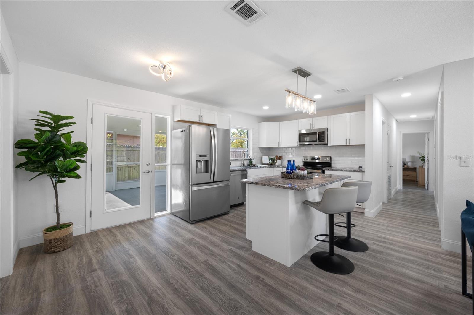 4916 Carlyle, Tampa, FL 33615