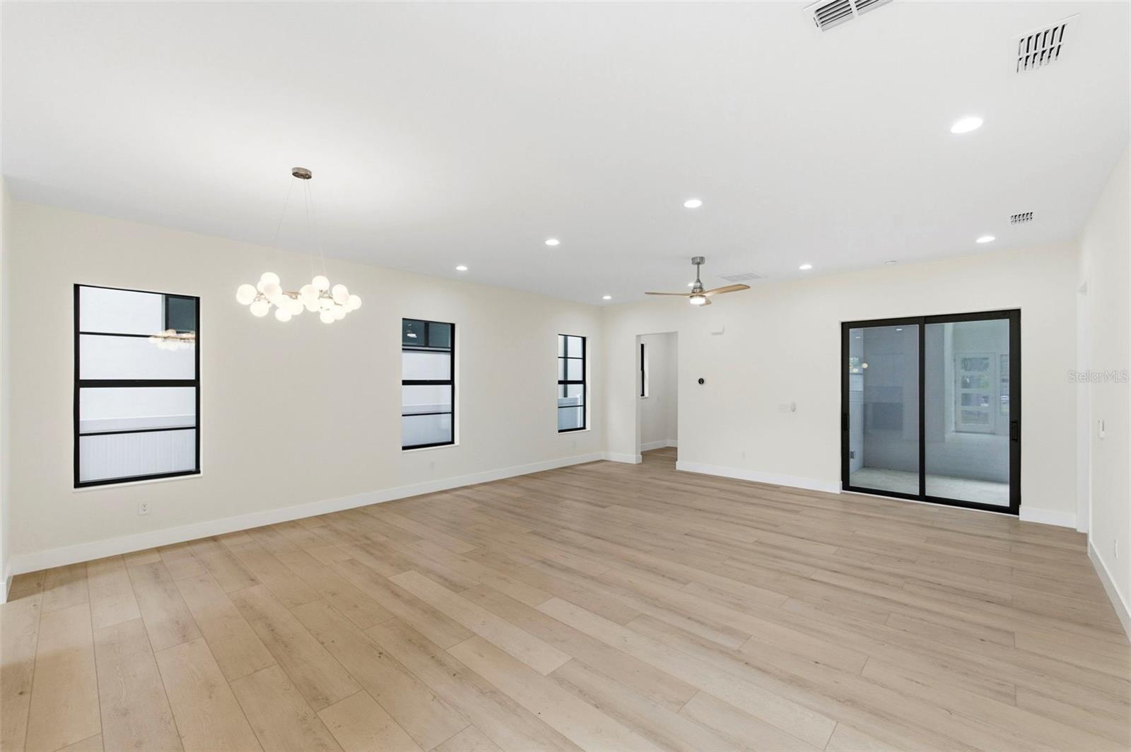4543 26th, St Petersburg, FL 33711