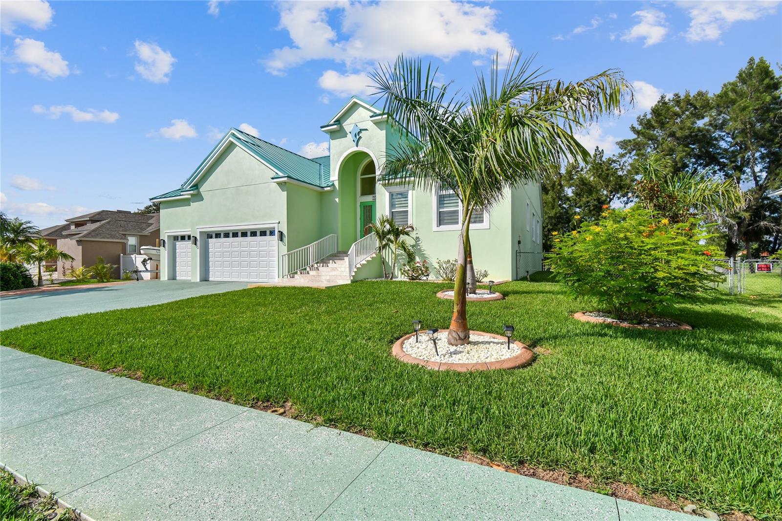711 Eagle, Apollo Beach, FL 33572