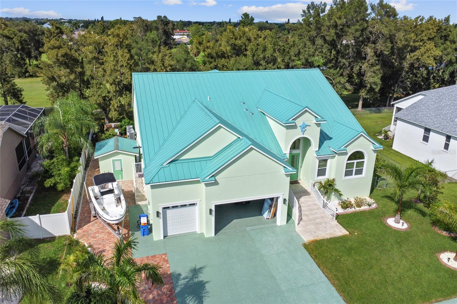 711 Eagle, Apollo Beach, FL 33572