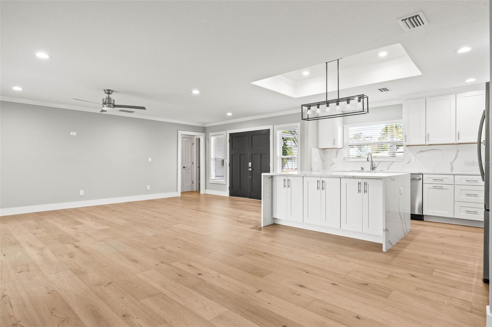 170 98th, St Petersburg, FL 33702