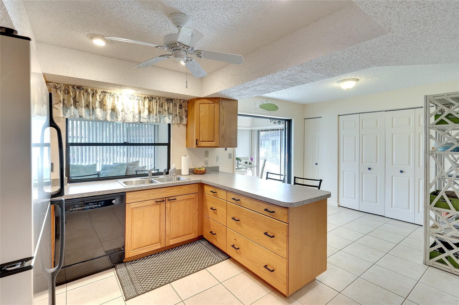 6004 Vivienda Unit 8, Bradenton, FL 34207