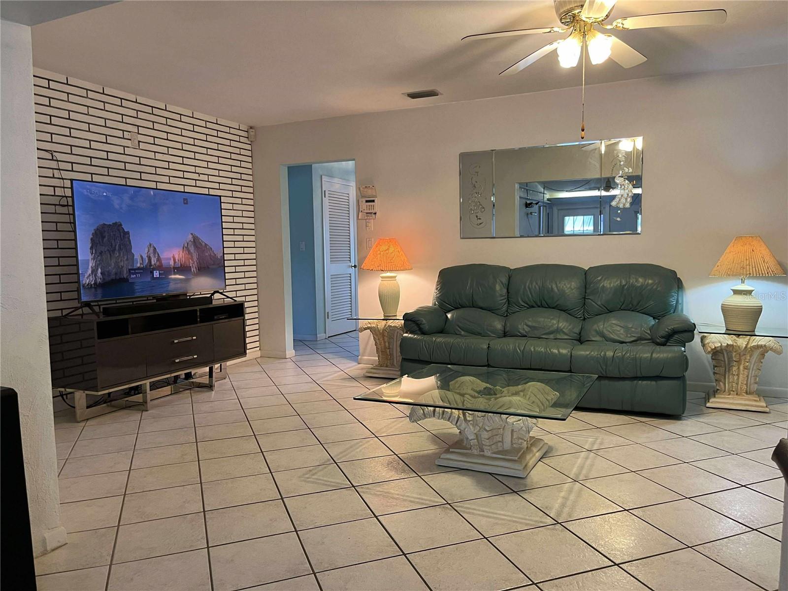 608 Knowles, Brandon, FL 33511