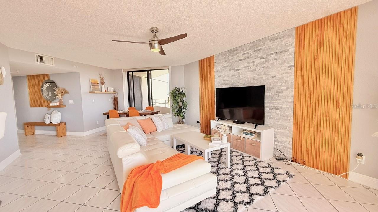 5940 Pelican Bay Unit 1105, Gulfport, FL 33707