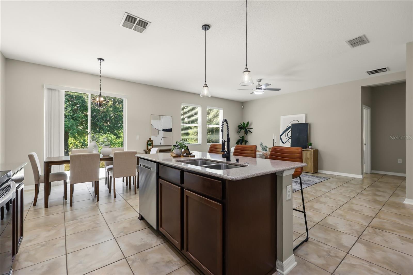 215 Lakeshore, Davenport, FL 33837