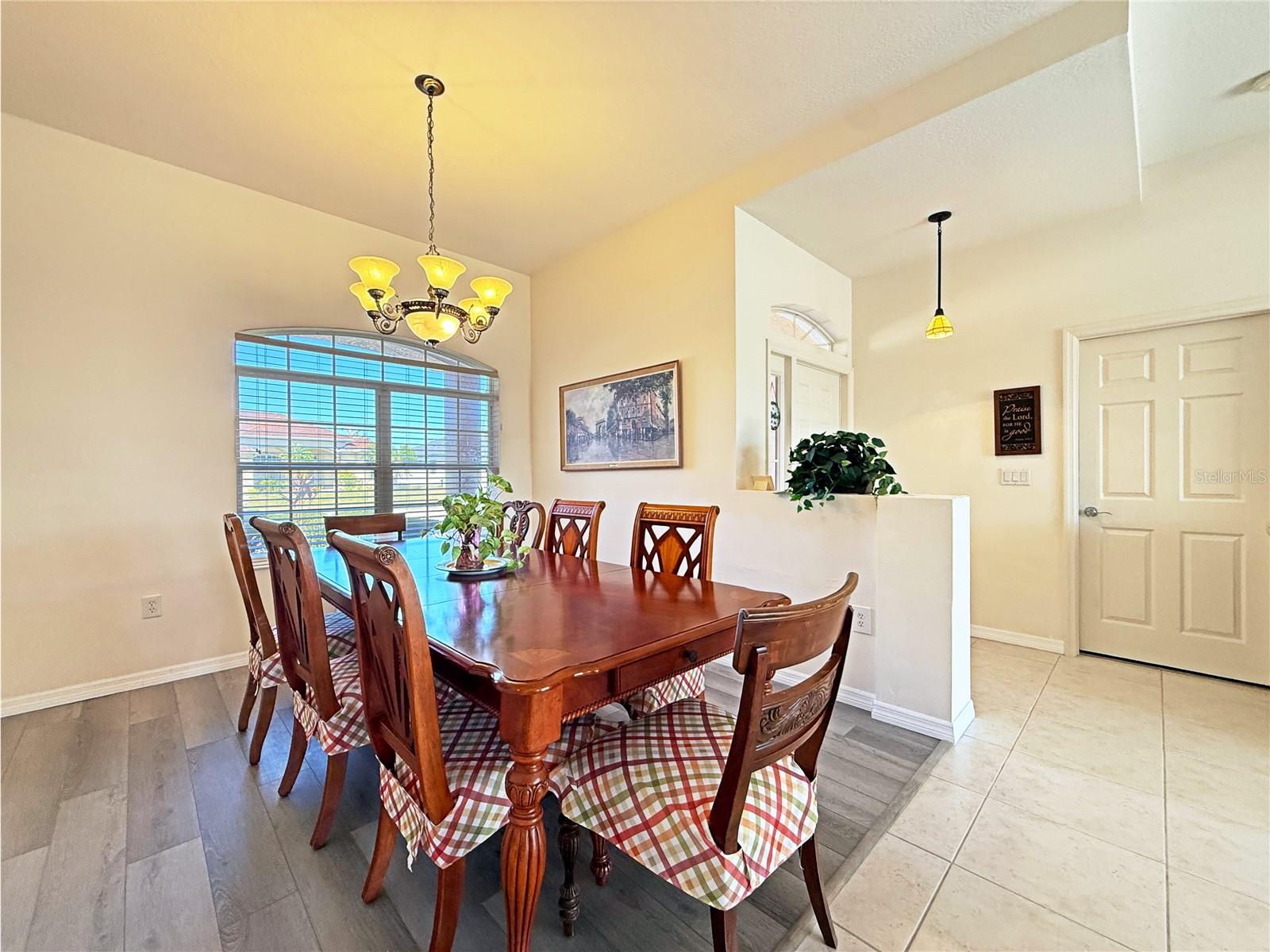 9011 Province, Sarasota, FL 34240