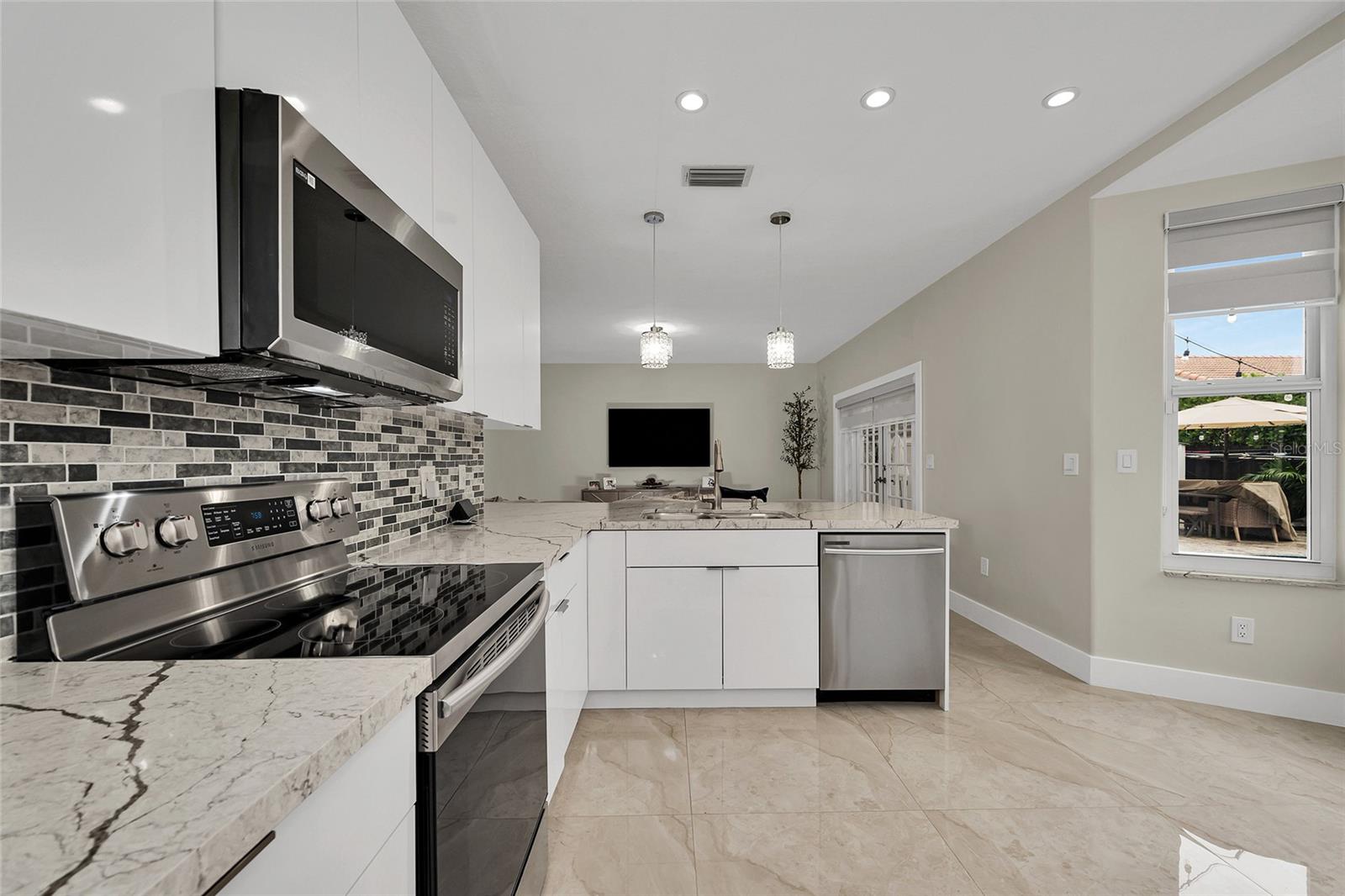 1385 143rd, Miami, FL 33184