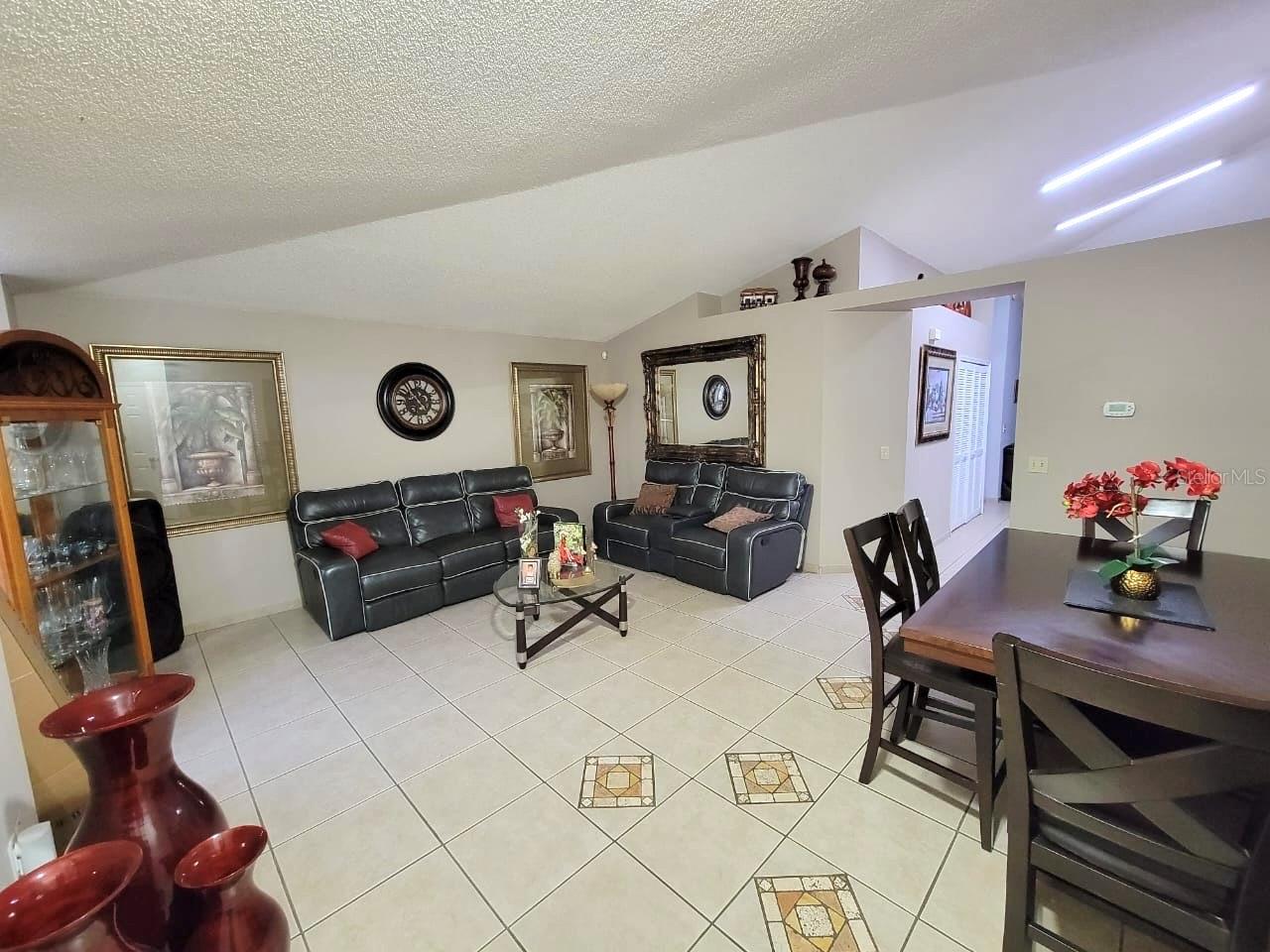 1946 Excalibur, Orlando, FL 32822