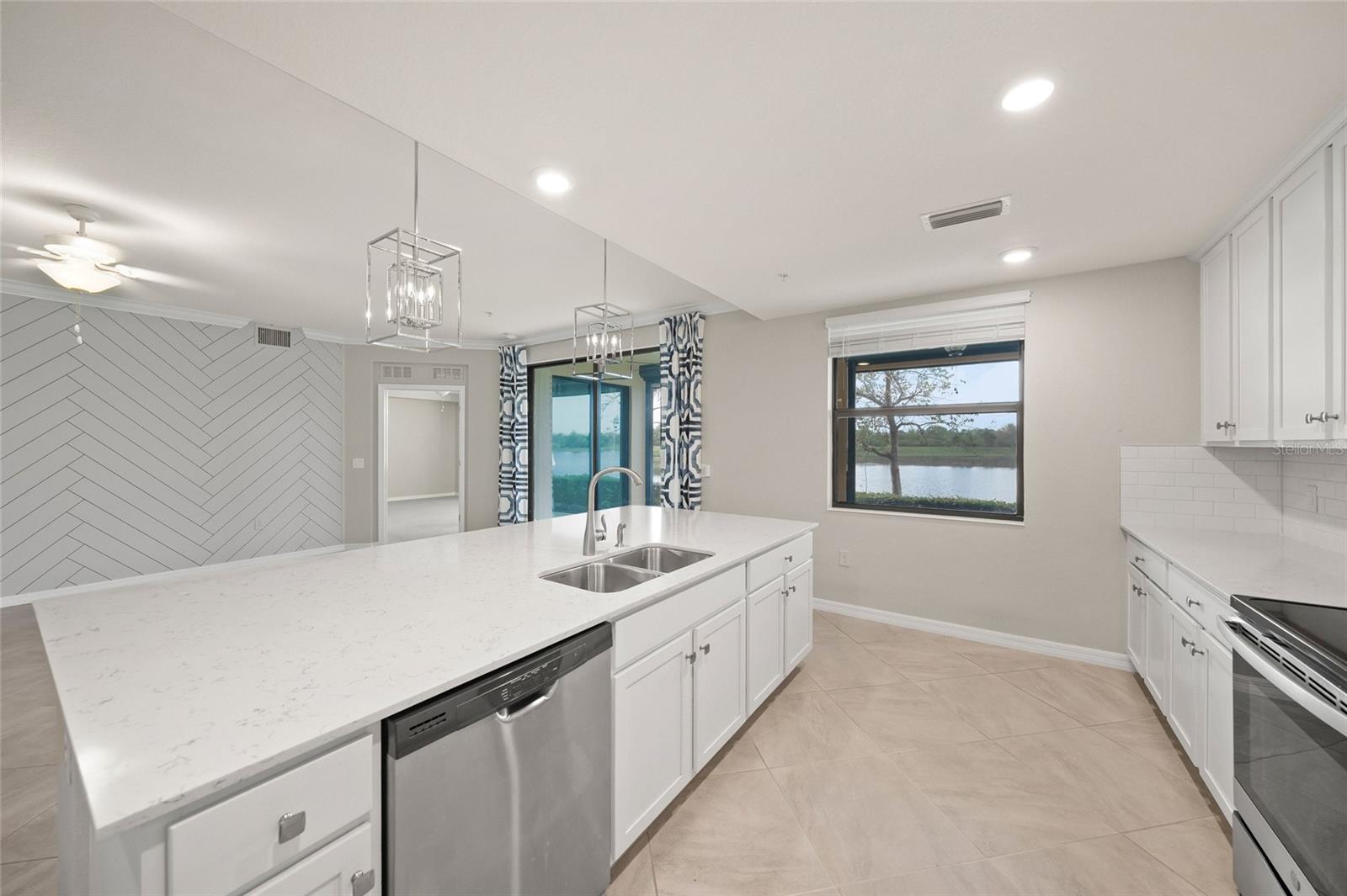 10805 Tarflower Unit 102, Venice, FL 34293