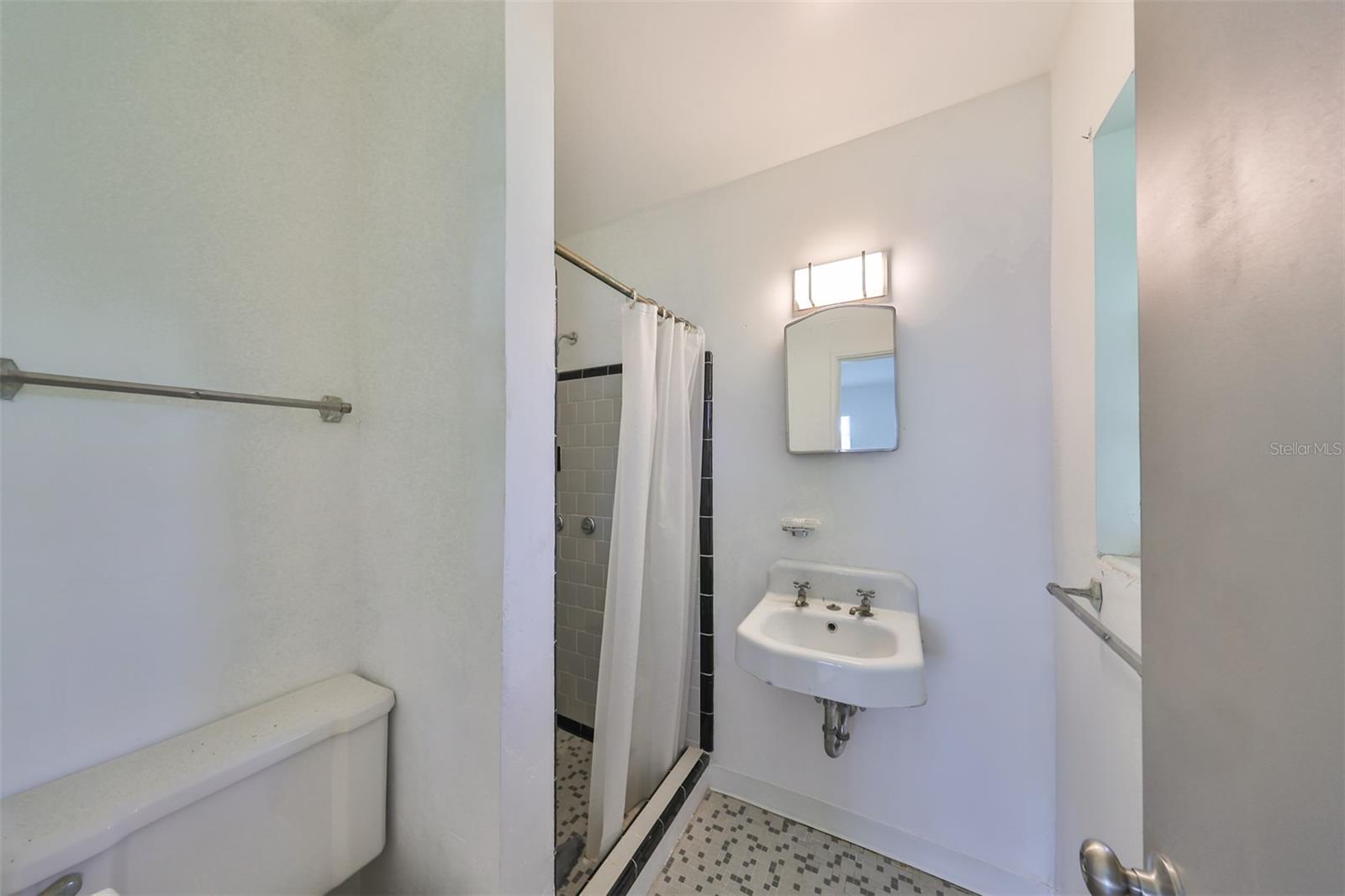 3908 Wallace, Tampa, FL 33611